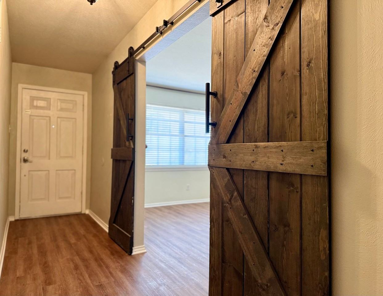 2408 Apperson Dr - Photo 3 of 18