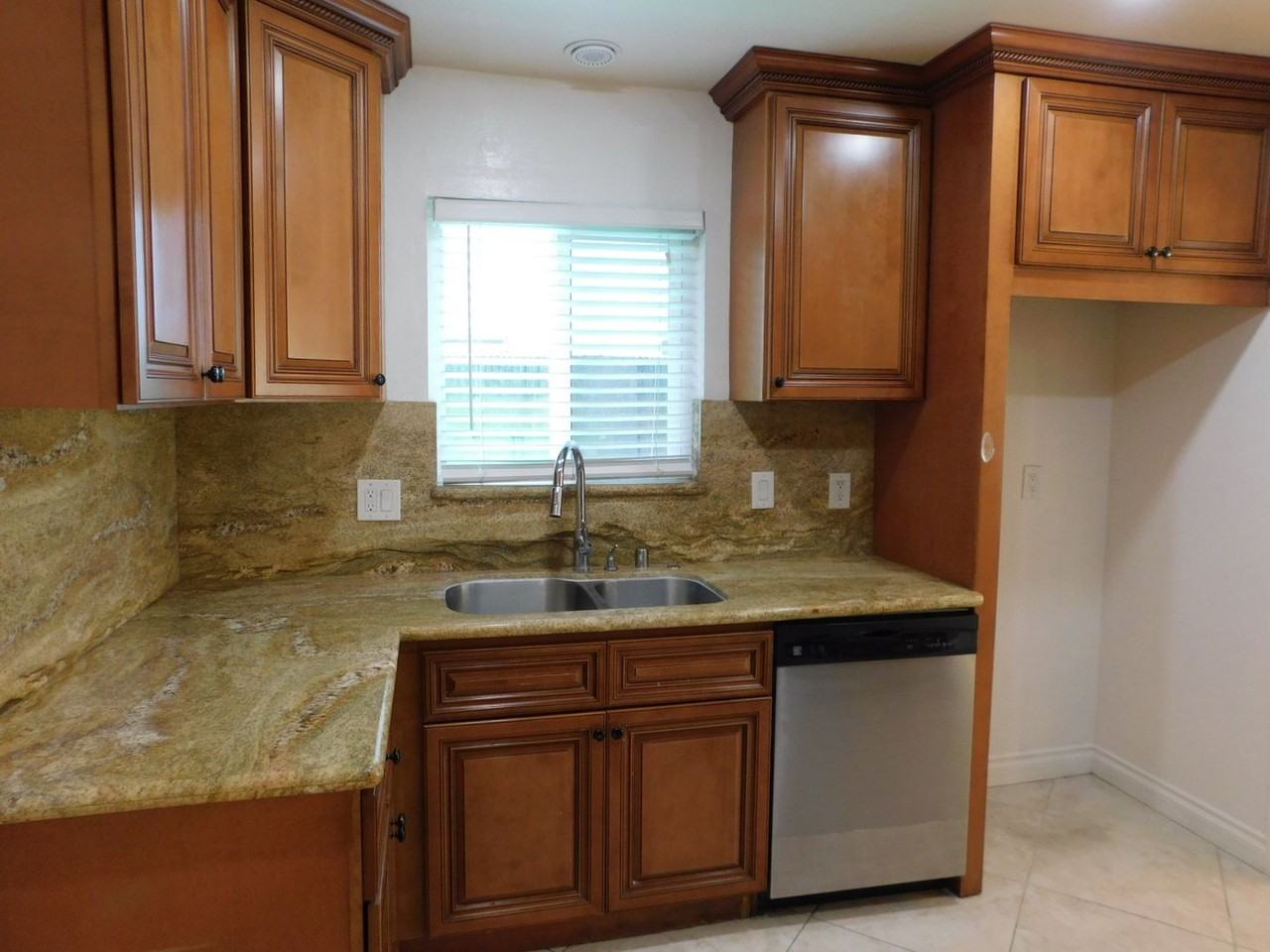 835 E Culver Ave - Photo 7 of 24