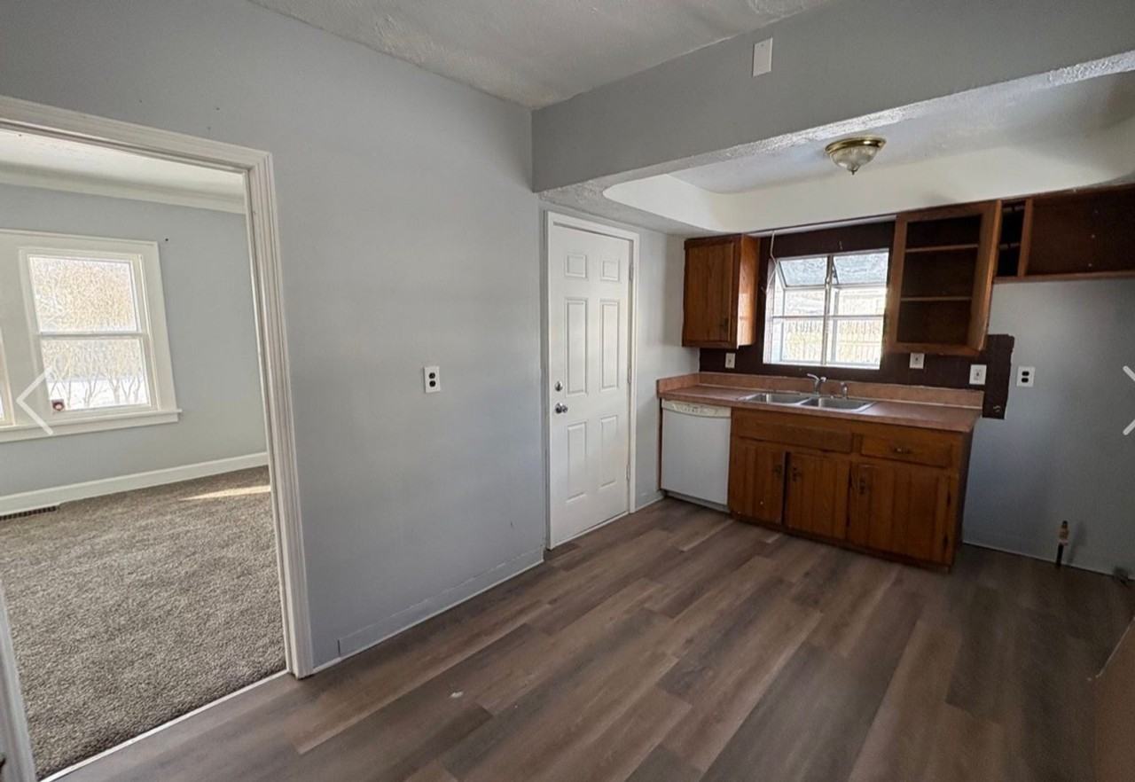 15419 Woodbrook Ave - Photo 7 of 10