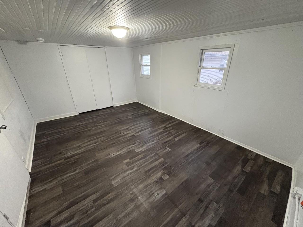 829 N Lynn St - Photo 2 of 11