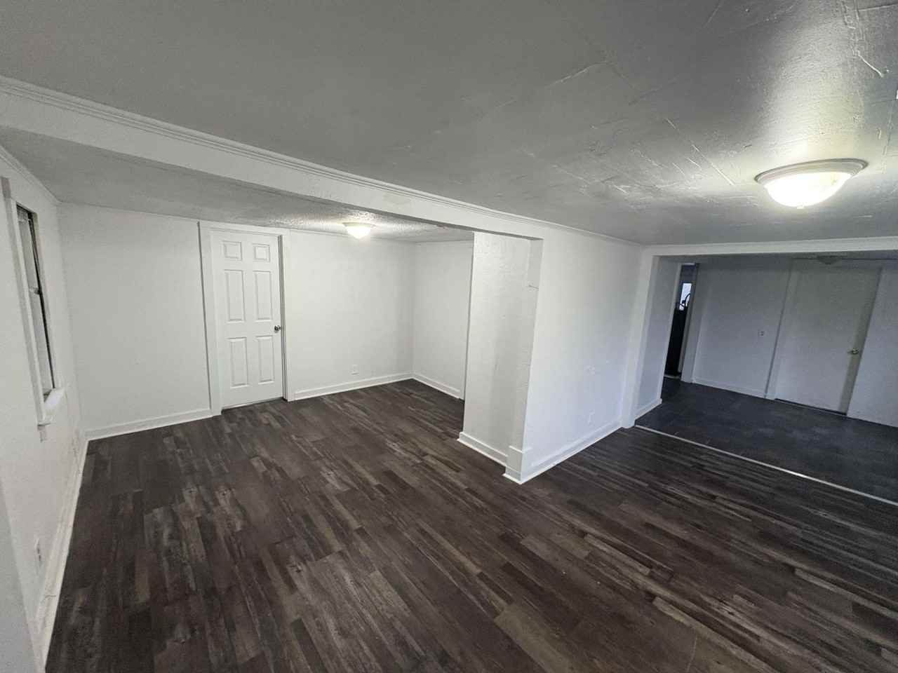 829 N Lynn St - Photo 3 of 11