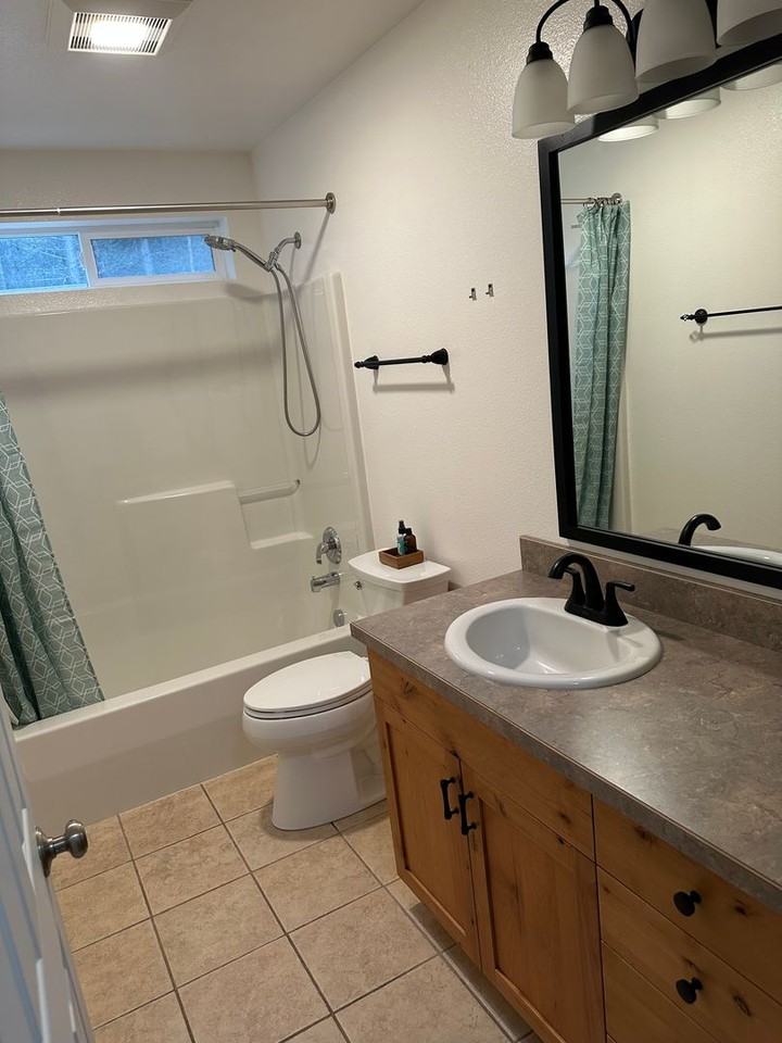 105 Angel Point Rd - Photo 6 of 32