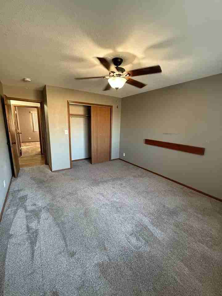 2911 10th Ave N - Photo 4 of 9