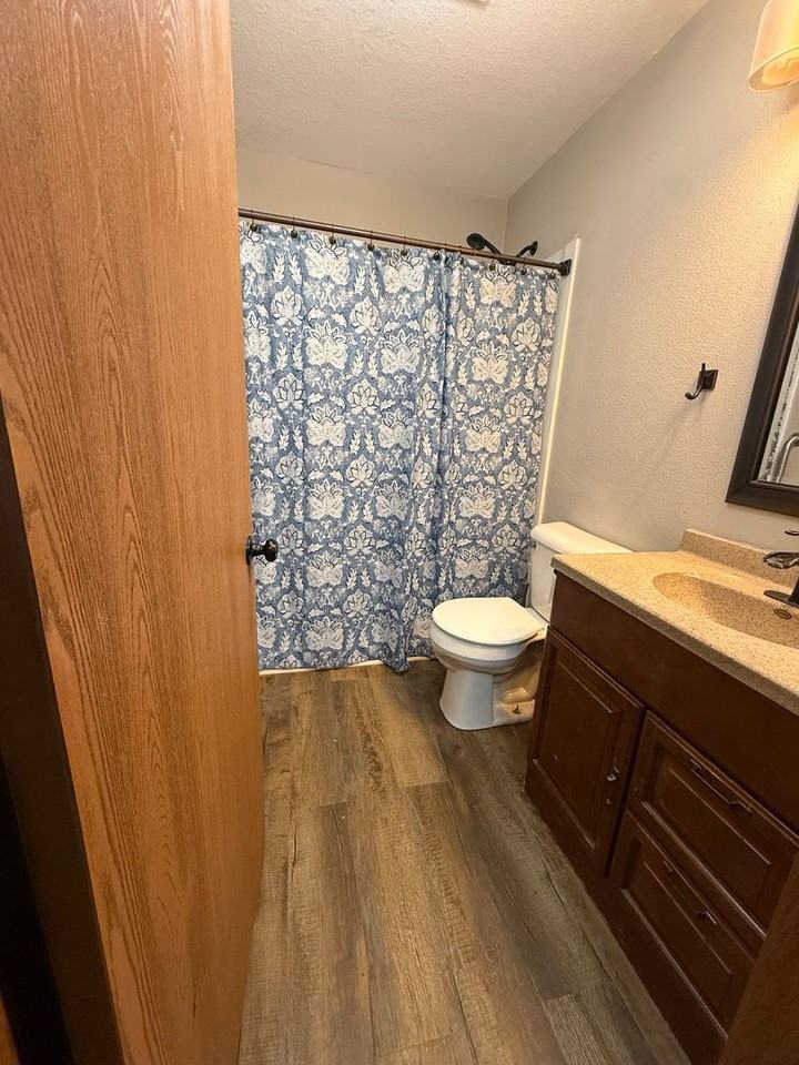 2911 10th Ave N - Photo 6 of 9