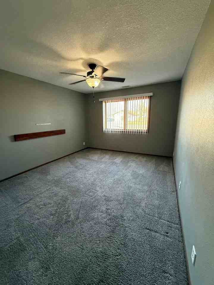 2911 10th Ave N - Photo 7 of 9