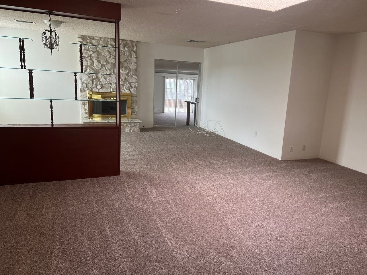 2277 Elizabeth Dr - Photo 4 of 19