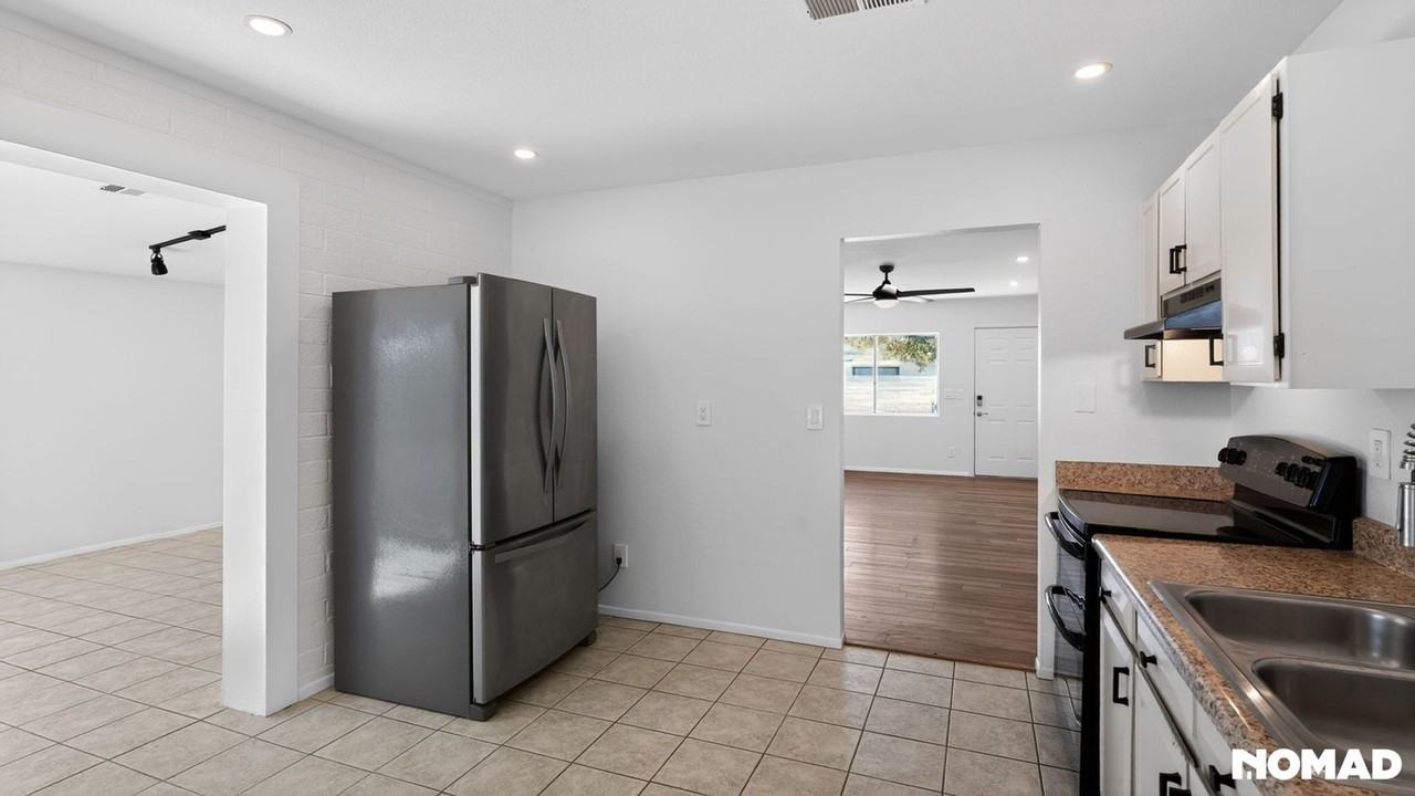 1713 N Markdale - Photo 4 of 27