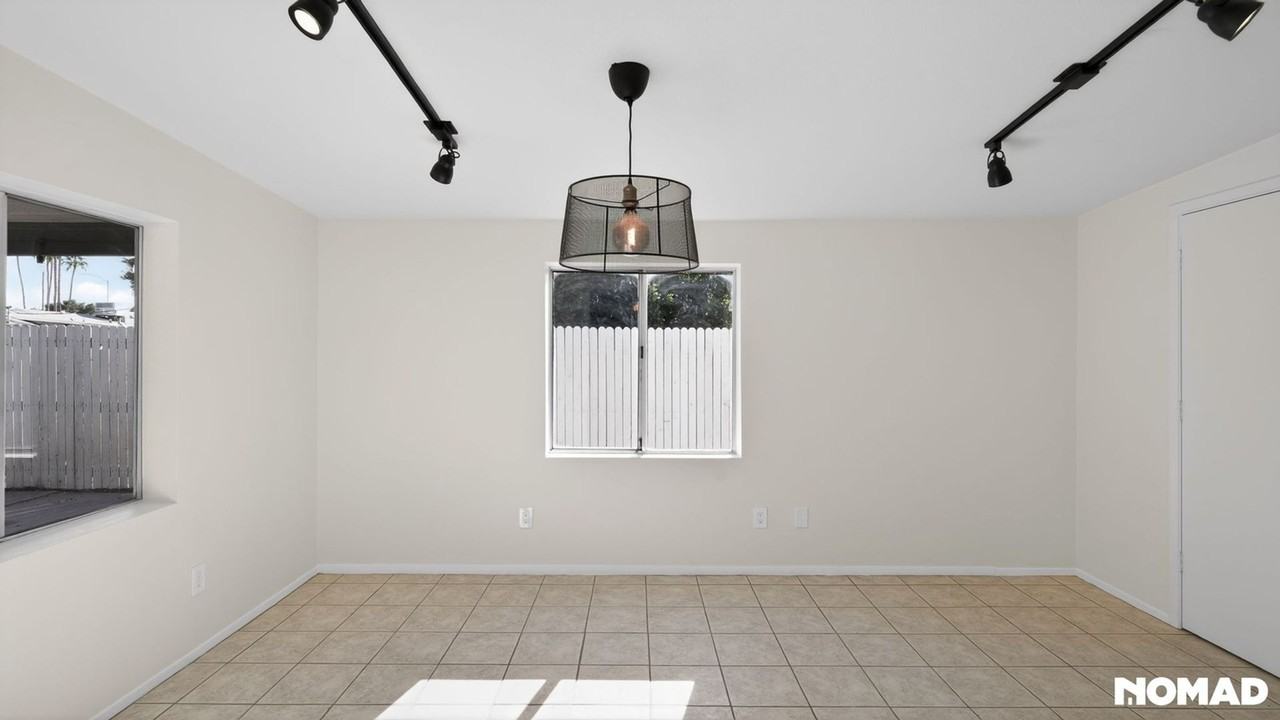 1713 N Markdale - Photo 5 of 27