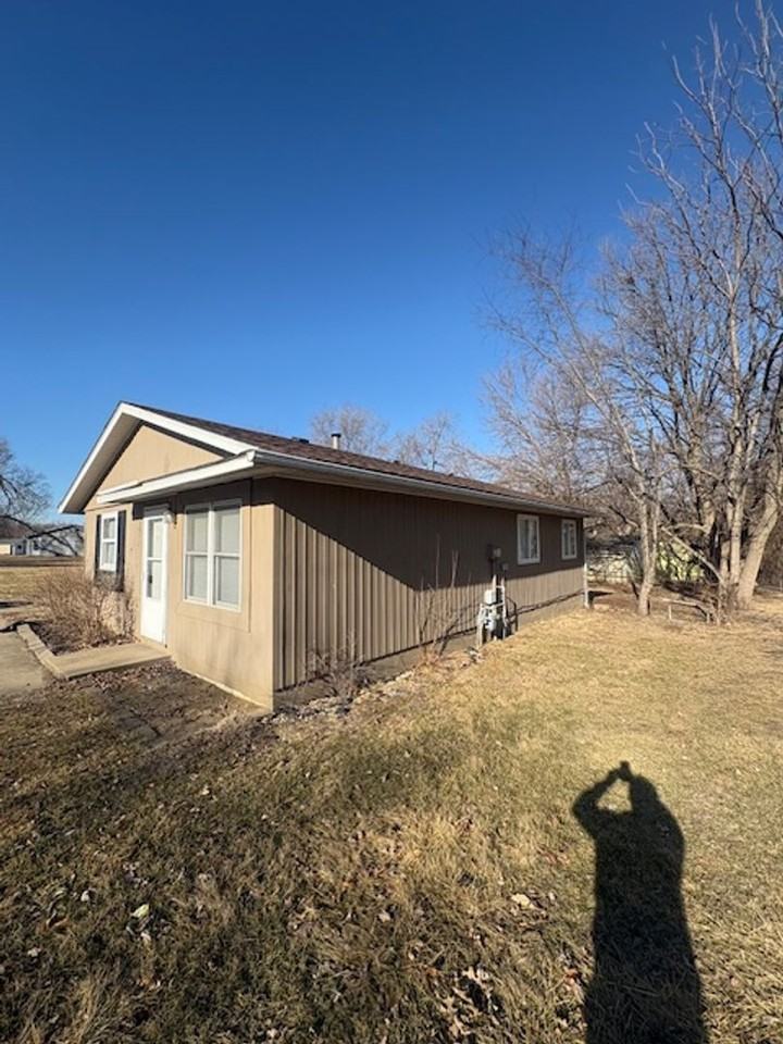 3917 W Brighton Ave - Photo 2 of 15