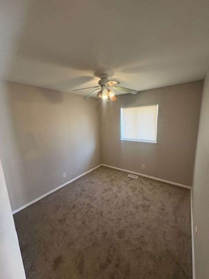 3917 W Brighton Ave - Photo 7 of 15