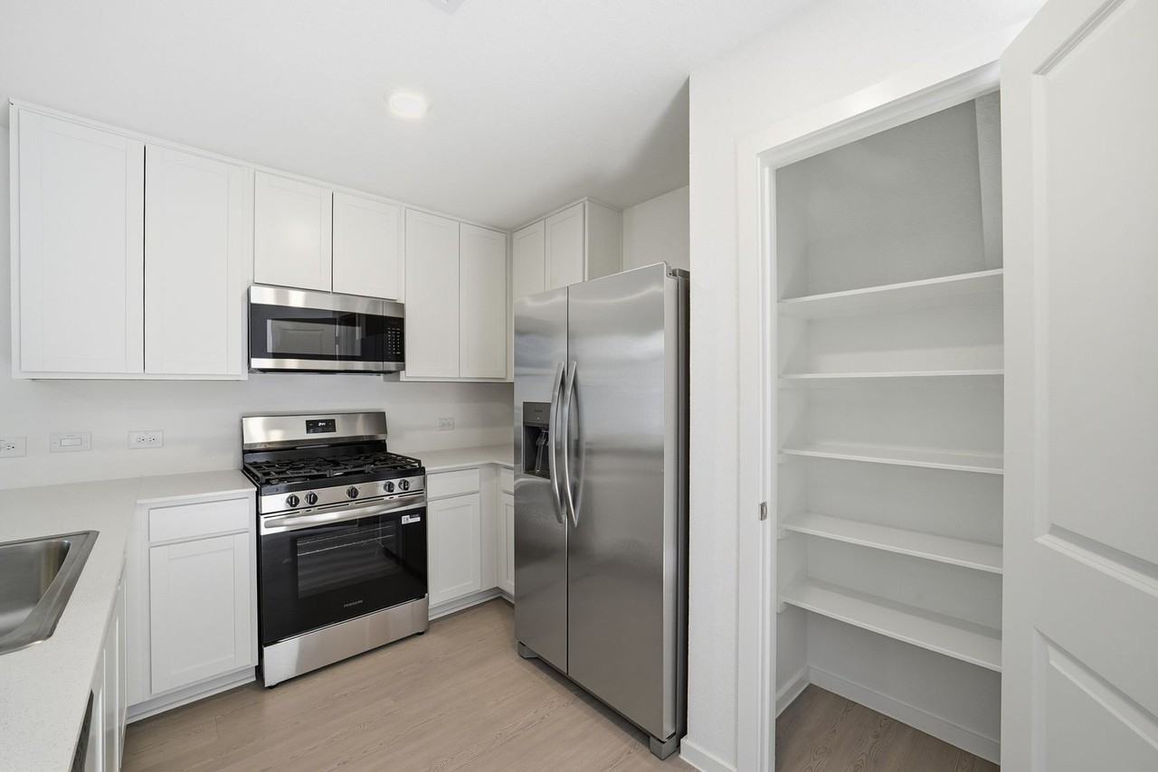 12048 12048 Noble Wood Village Dr. - Photo 6 of 32