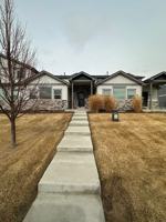 featured image of 218 E Chestnut St #3