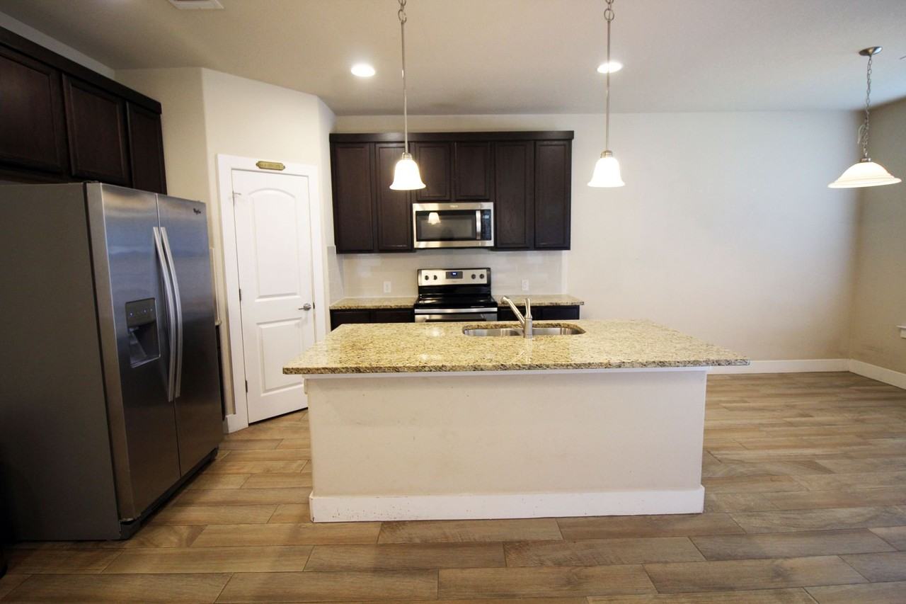 523 High Tech Dr - Photo 2 of 18