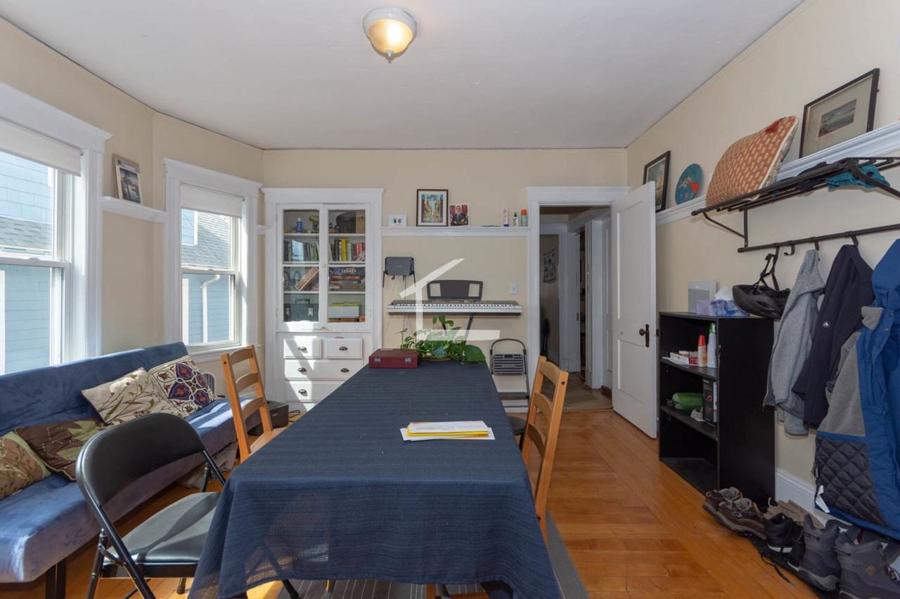 42 Atkins St - Photo 3 of 12