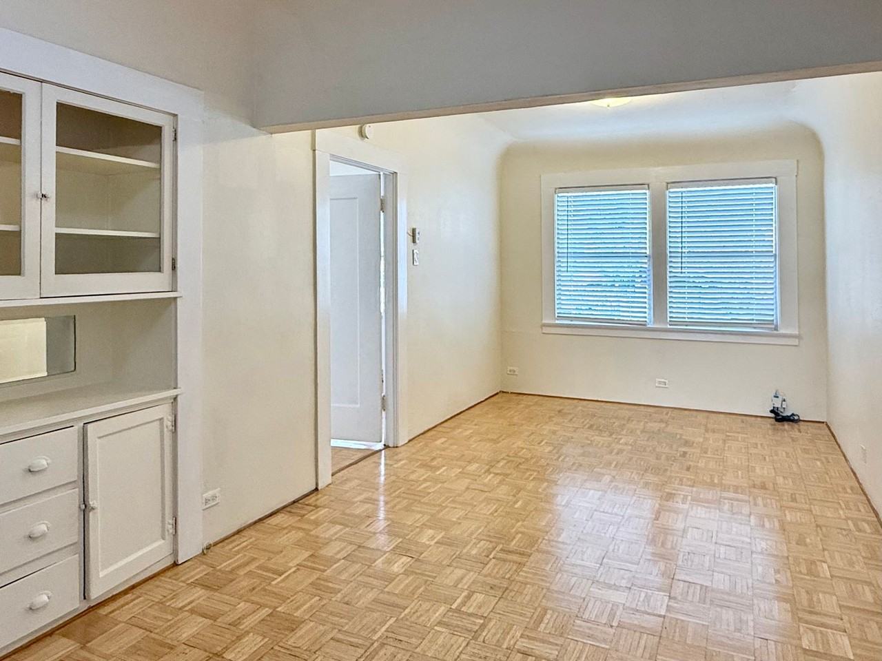 5913 Vallejo St - Photo 4 of 47