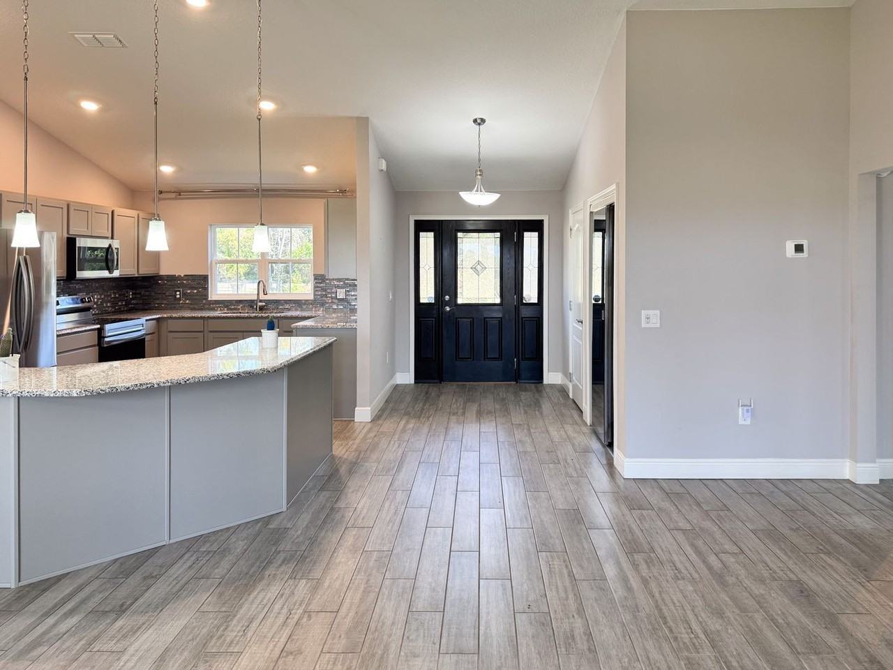 420 Ketch Rd - Photo 5 of 31