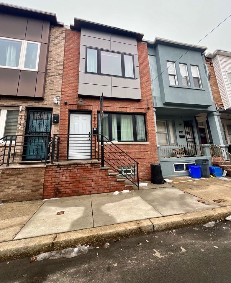 1812 S Ringgold St - Photo 2 of 22