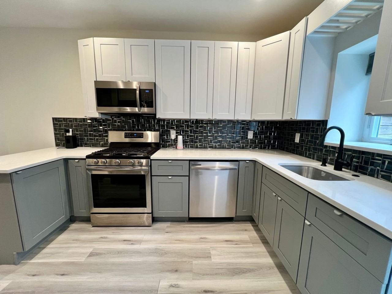 1812 S Ringgold St - Photo 6 of 22