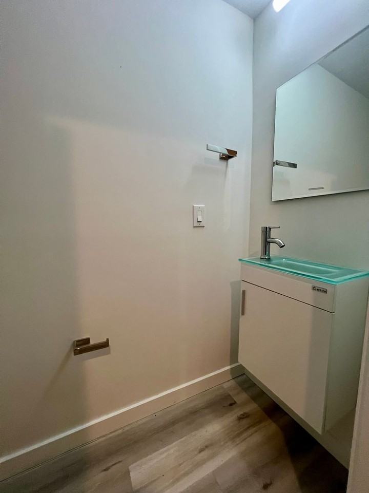 1812 S Ringgold St - Photo 7 of 22