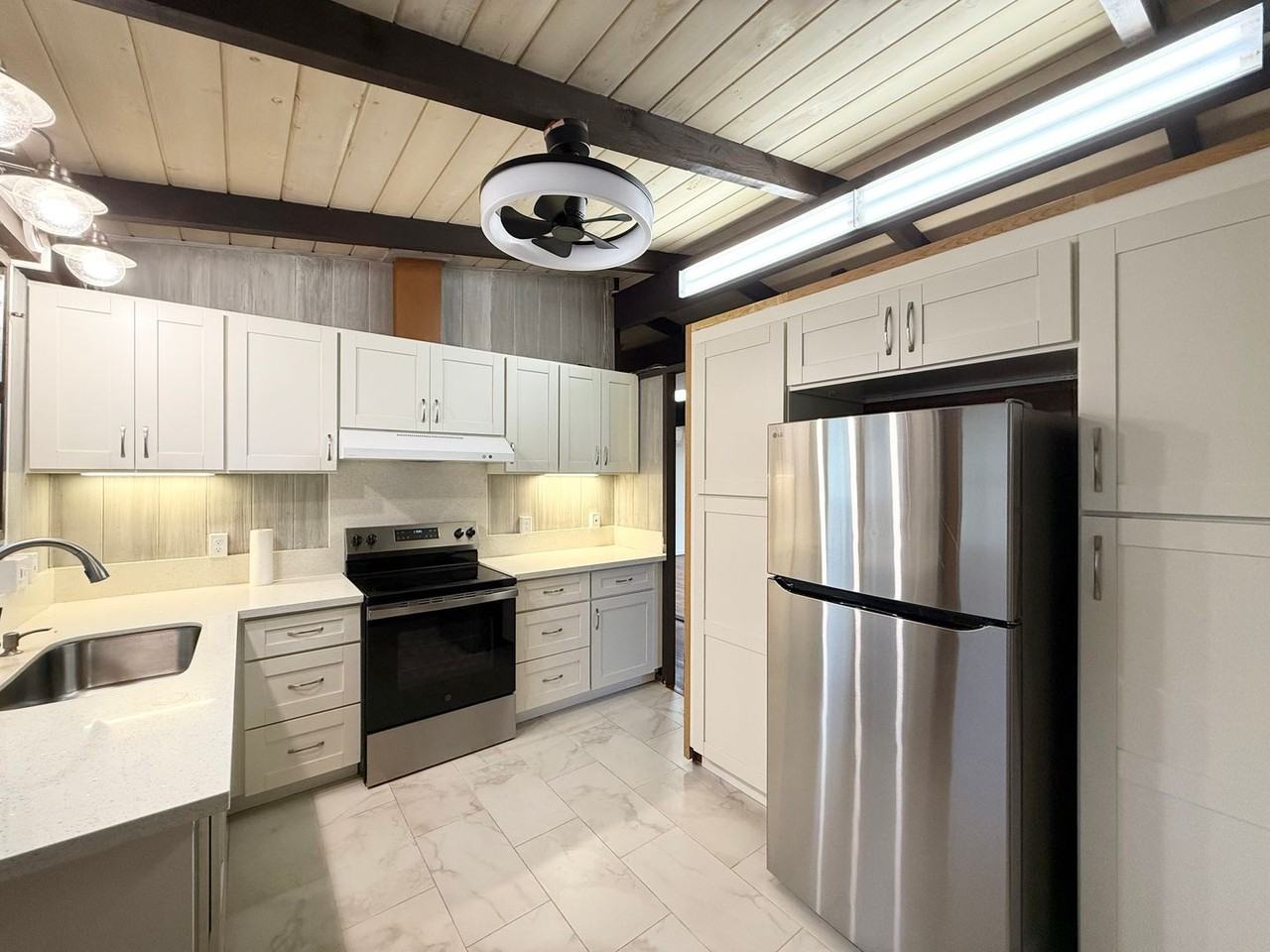 5147 Kilauea Ave - Photo 2 of 19