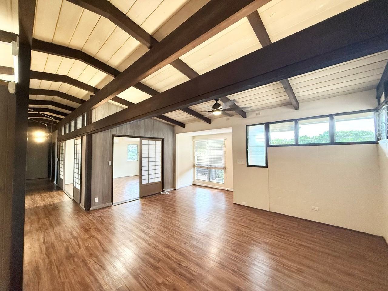 5147 Kilauea Ave - Photo 4 of 19