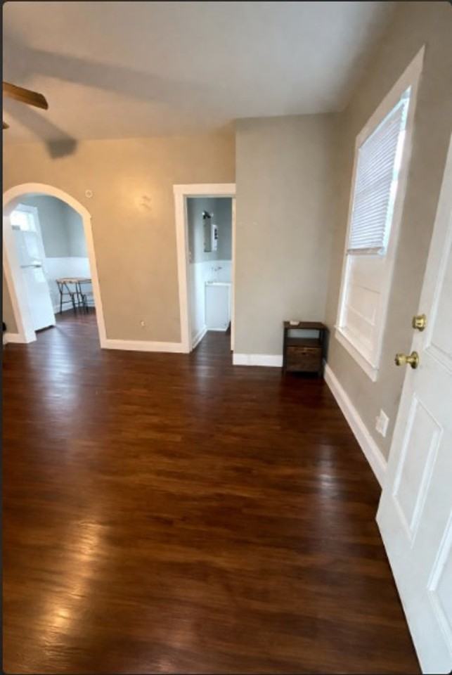 1108 Dallas St - Photo 3 of 7