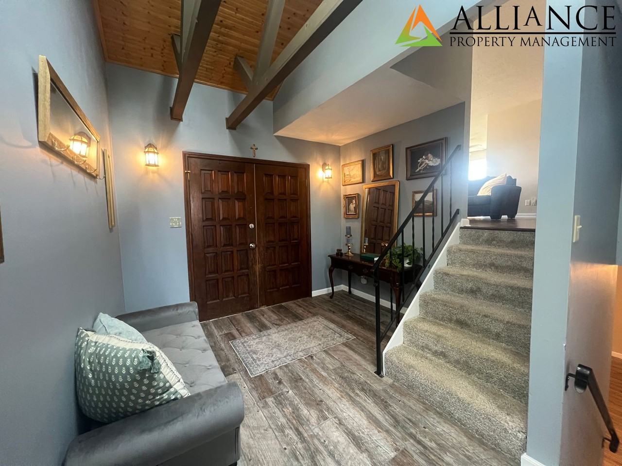 3052 Tamarak Dr - Photo 2 of 43