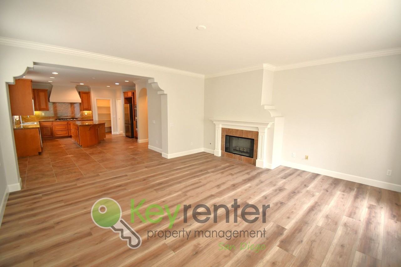 1439 Misty Sea Way - Photo 3 of 32