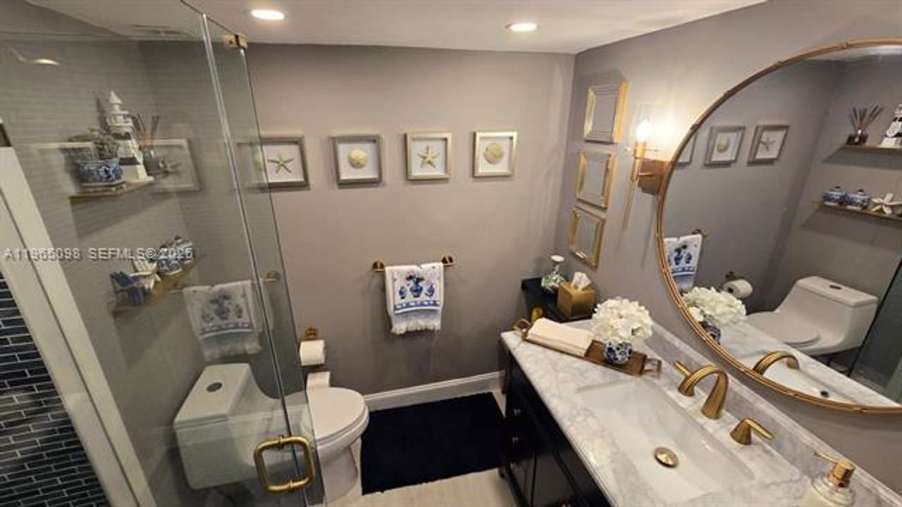 5701 5701 Collins Ave appt 905 - Photo 6 of 35