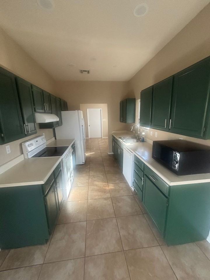 3029 Camino Real - Photo 6 of 34