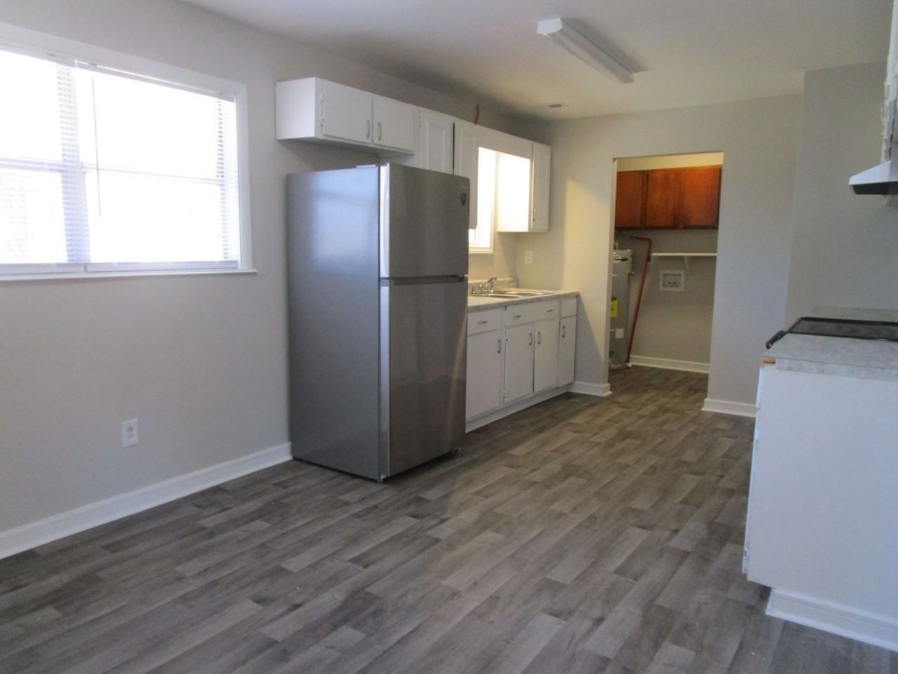 2720 Tindal Rd - Photo 3 of 9