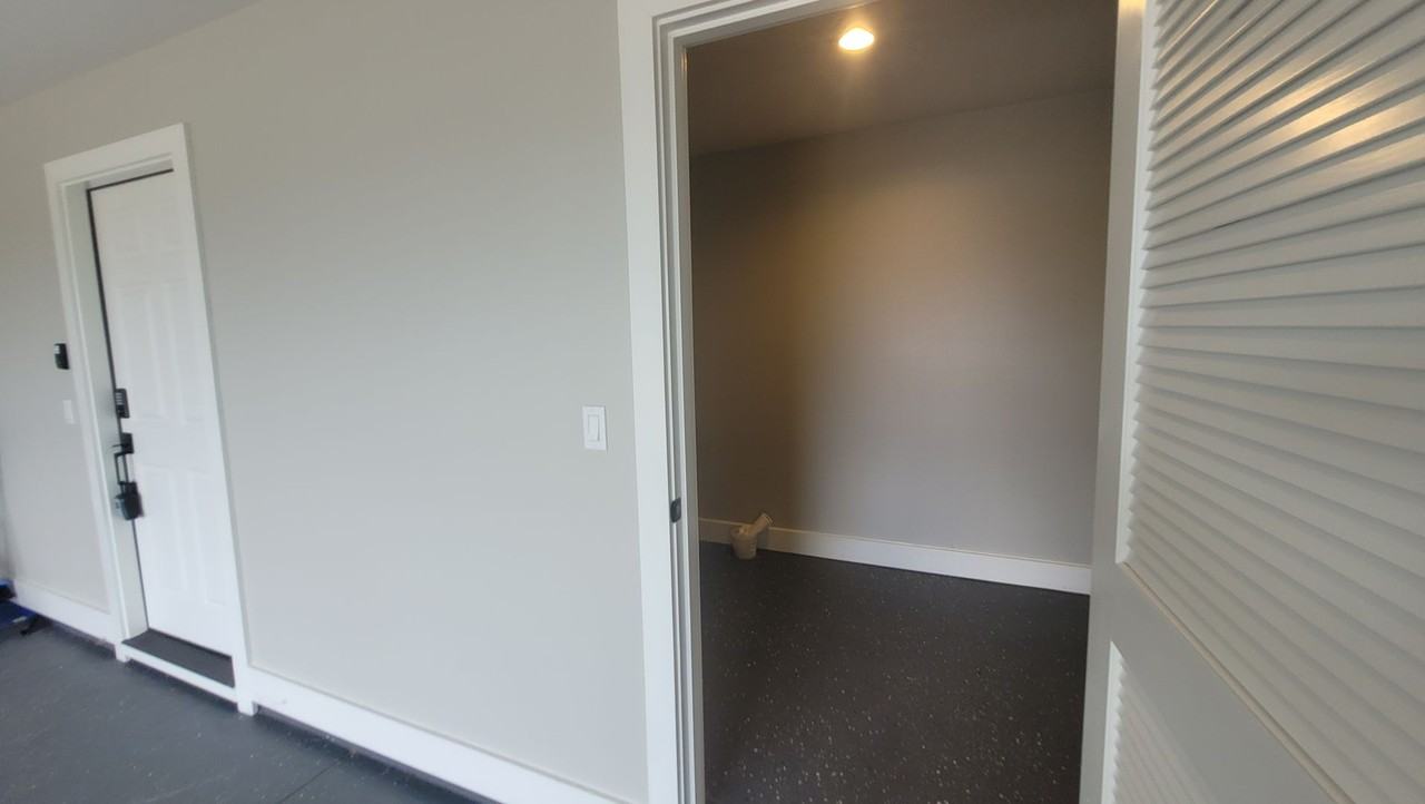 16-2164 Emerald Dr - Photo 3 of 35