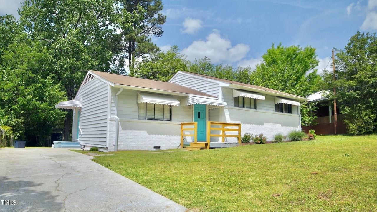 2006 Waters Dr - Photo 2 of 14