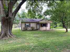 featured image of 7854 Captain Rd