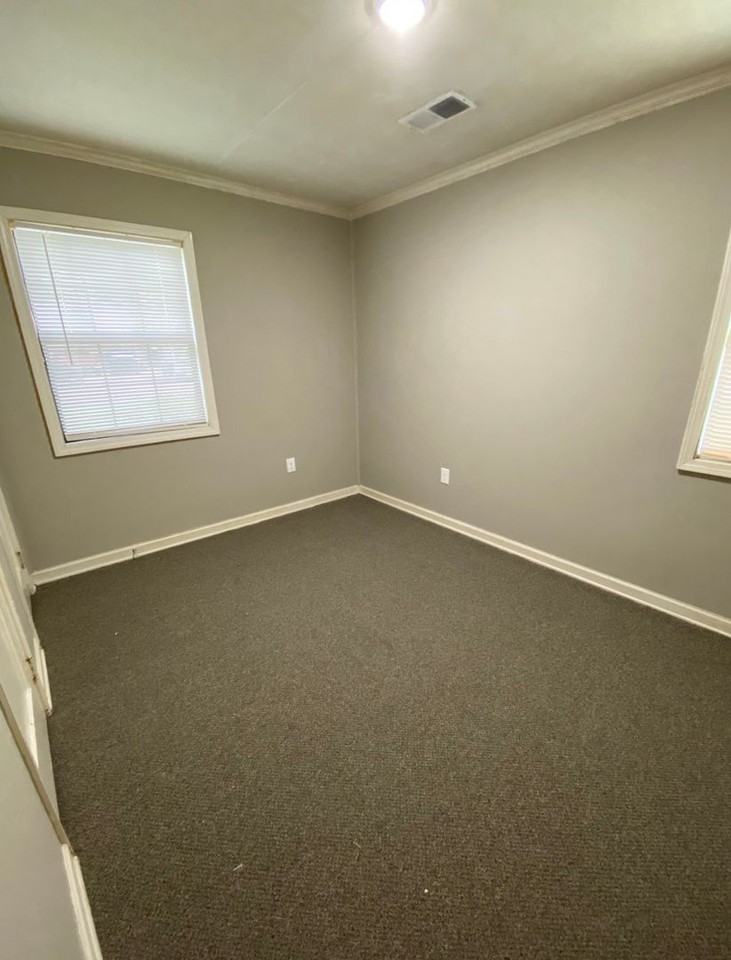 7854 Captain Rd - Photo 5 of 9