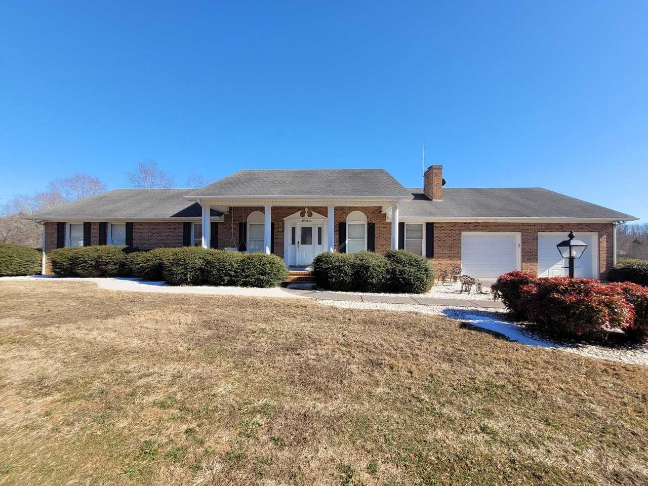 730 Blue Hollow Rd - Photo 2 of 36