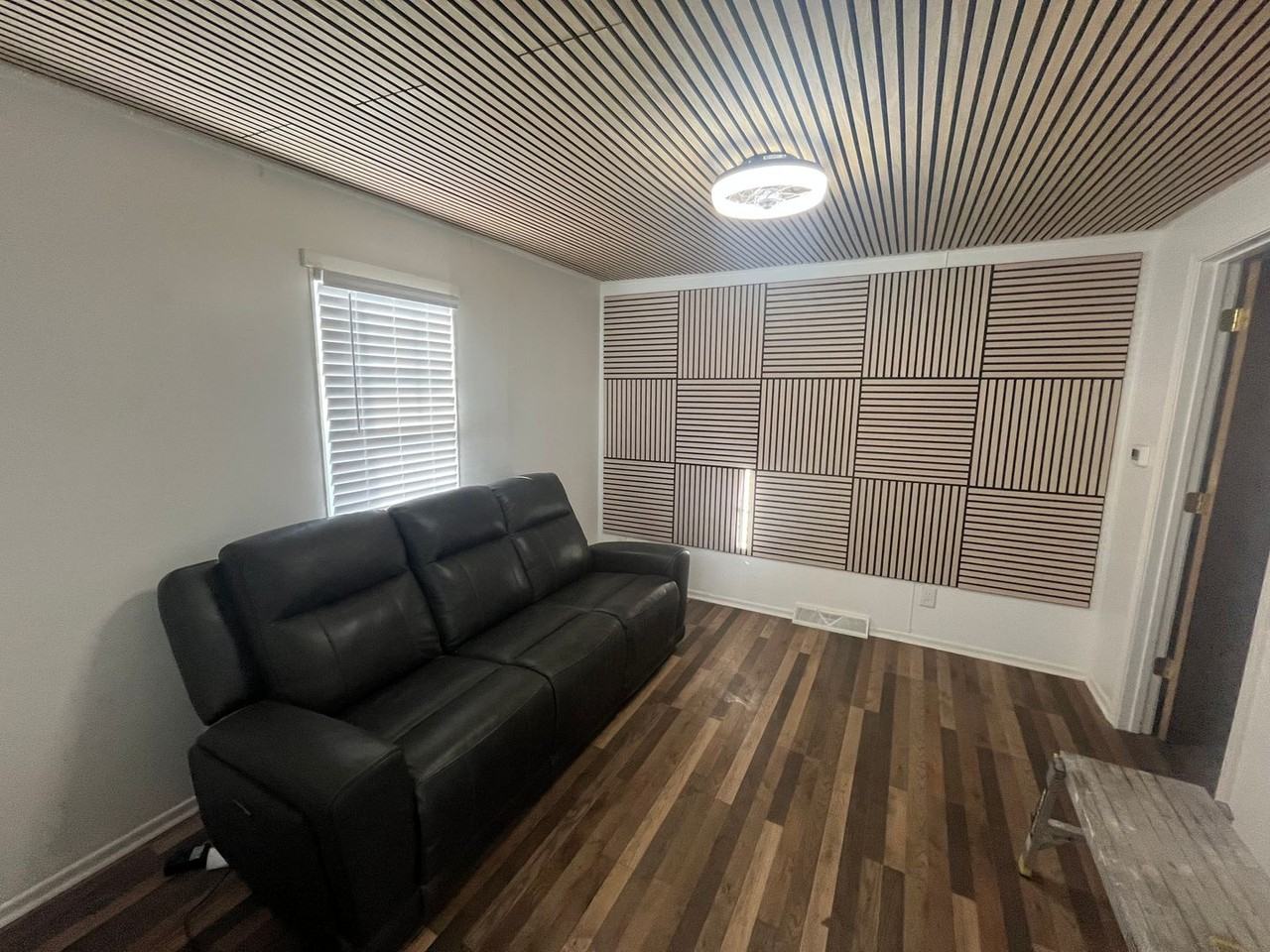 836 Pine St - Photo 3 of 8