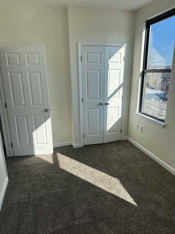 941 Lamont St - Photo 6 of 9