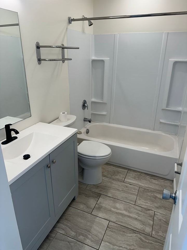 941 Lamont St - Photo 7 of 9