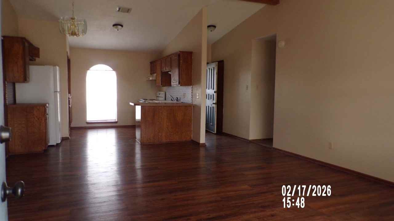 6142 Sw Park Ave - Photo 3 of 25