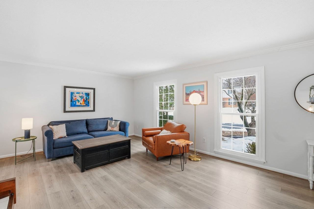 2207 Victor Ct - Photo 5 of 40