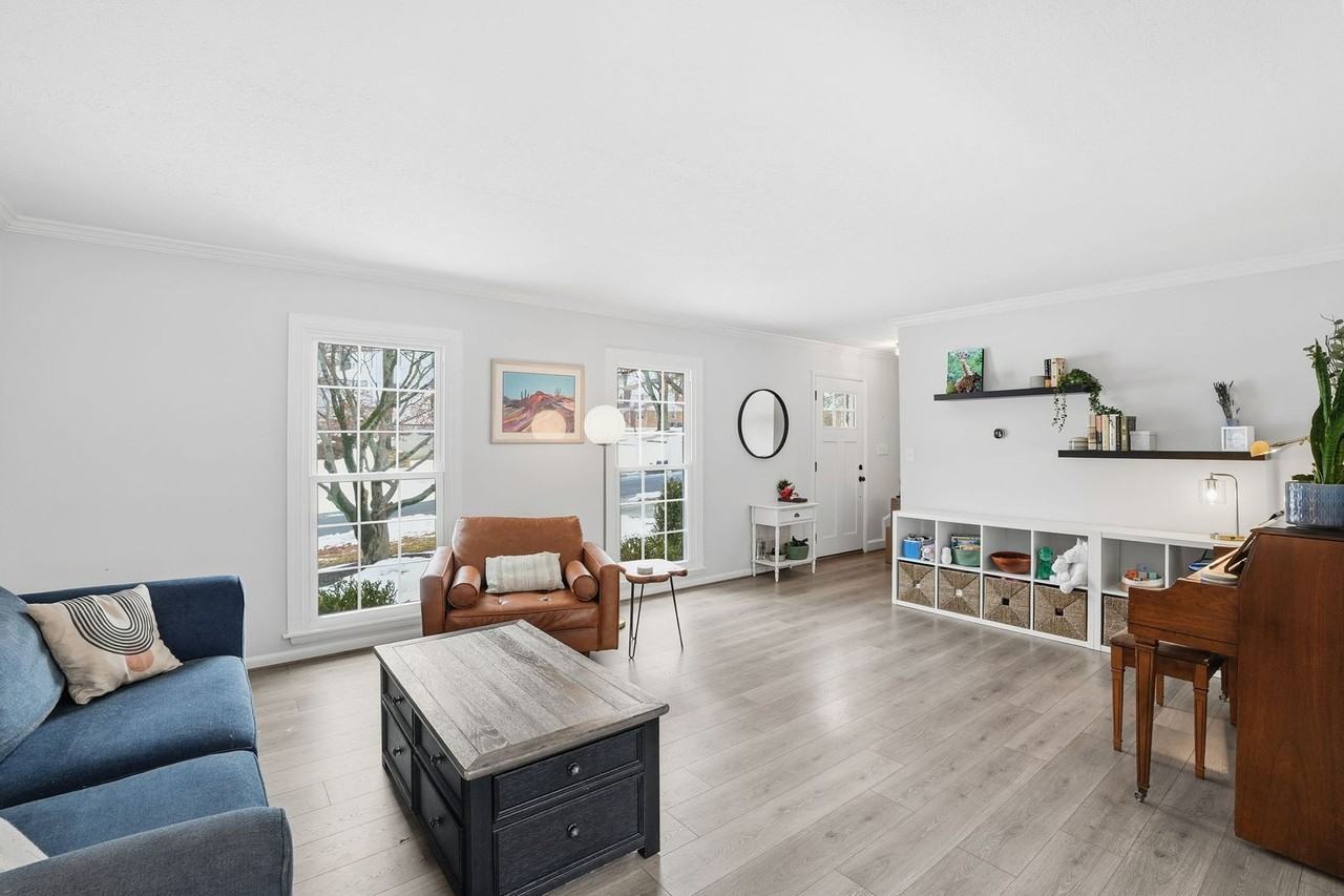 2207 Victor Ct - Photo 6 of 40