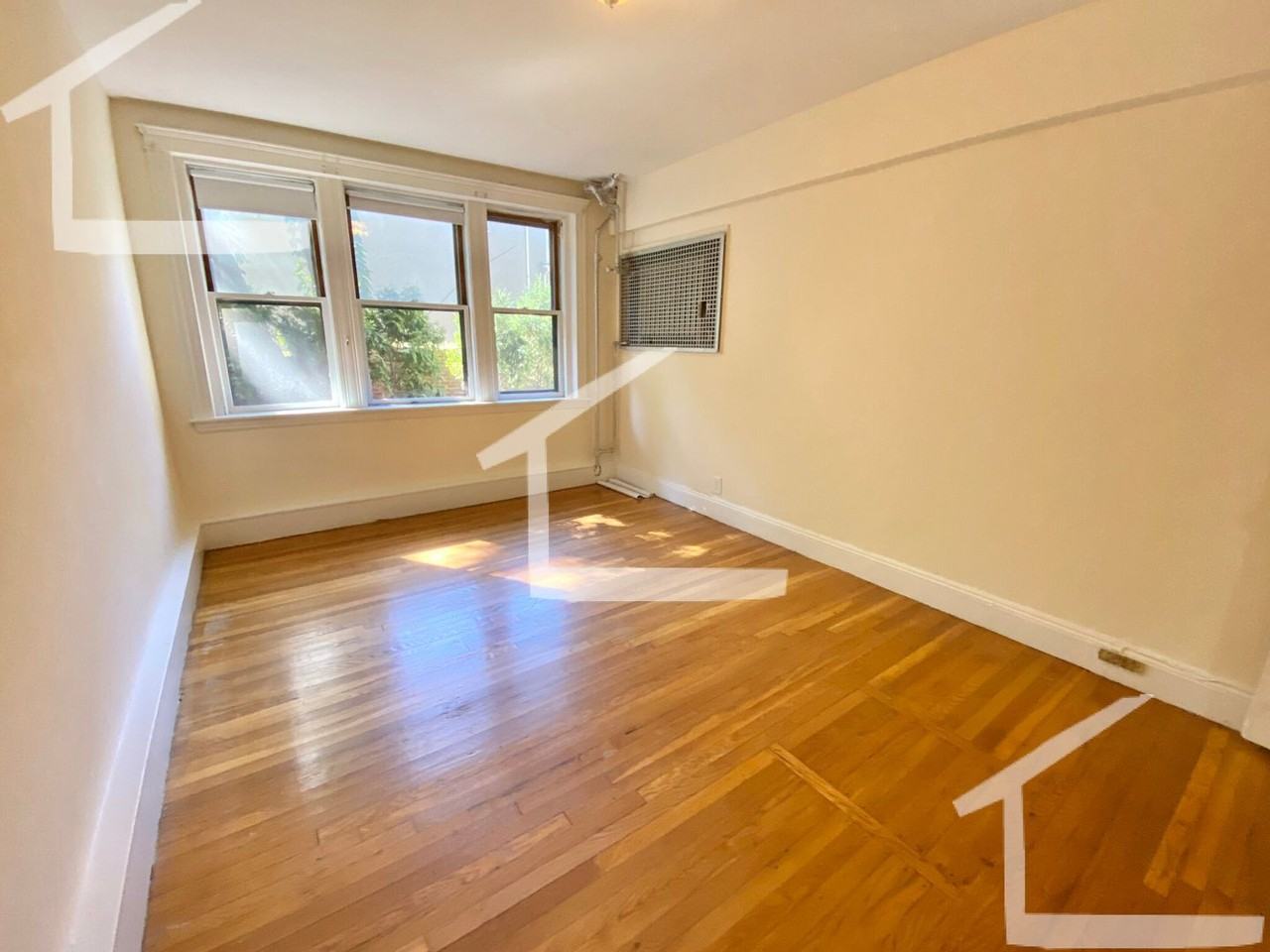 54 Lothian Rd - Photo 4 of 17