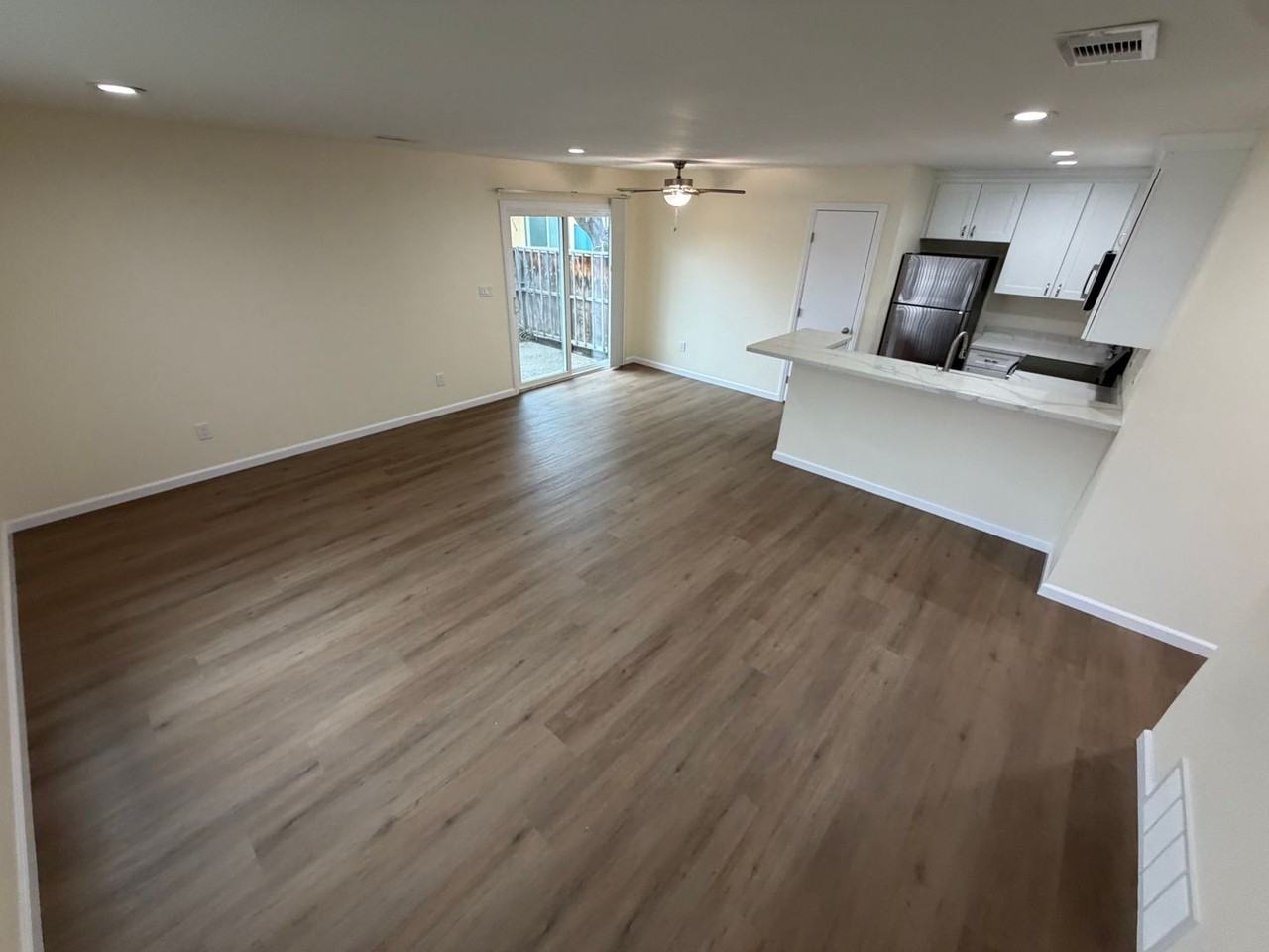 43324 Grimmer Blvd - Photo 2 of 6