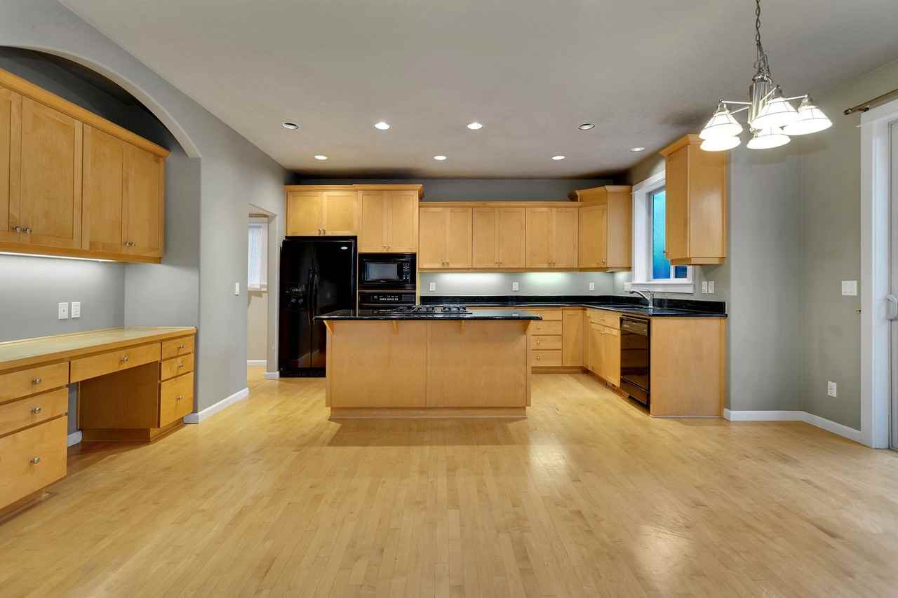 21114 Nw Galice Ln - Photo 3 of 32