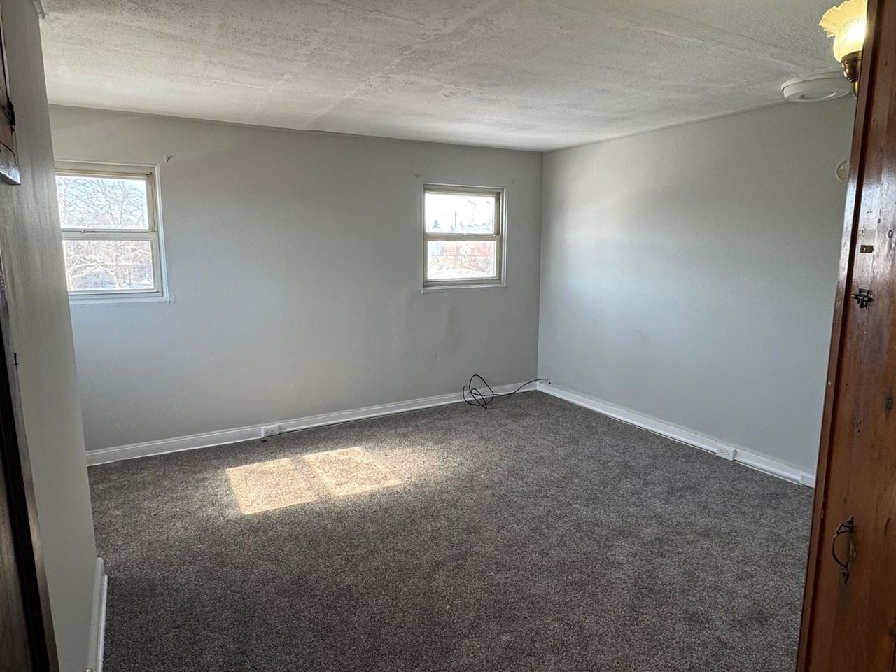 75 Reiker Ave - Photo 7 of 17