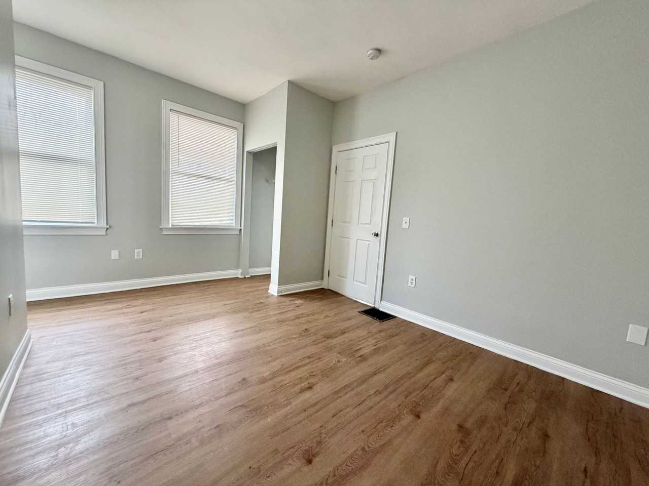 6308 Sierra St - Photo 7 of 8