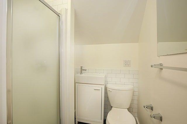 7 Harvard Ave Uppr - Photo 6 of 14