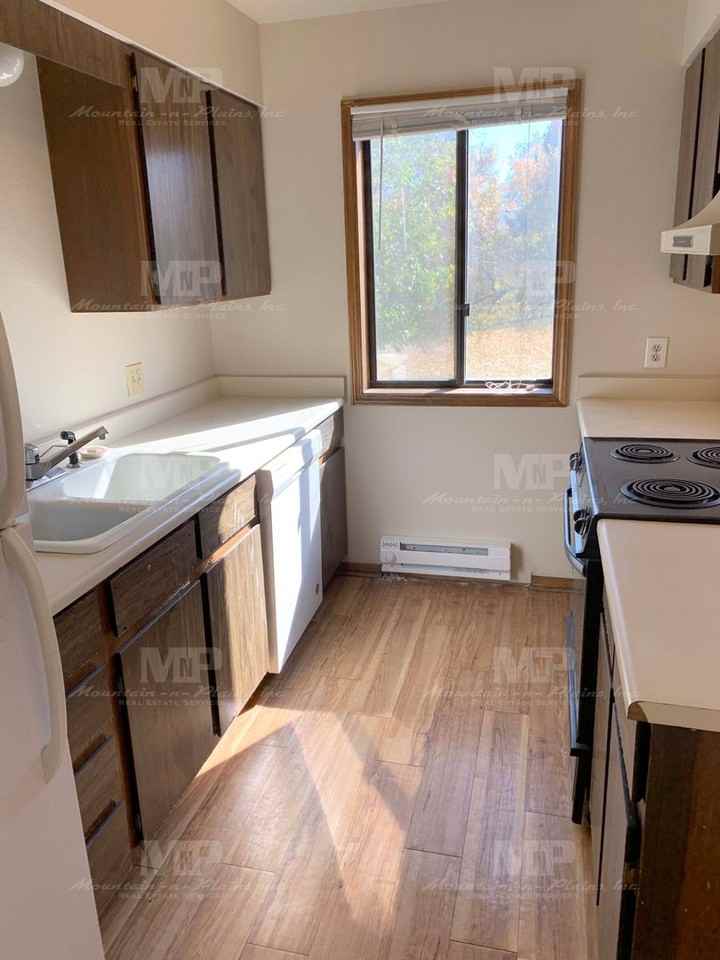 531 Strachan Dr - Photo 4 of 15