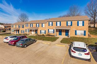 Beautiful Townhouses and Apartments at Farmington Oaks in Crittenden KY - Photo 1 of 1